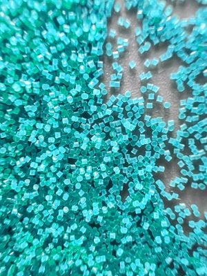 緑色 プラスチック 爆発媒介 高化学耐性